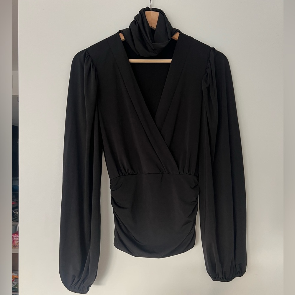 LNA | Black Long-Sleeve V-Neck